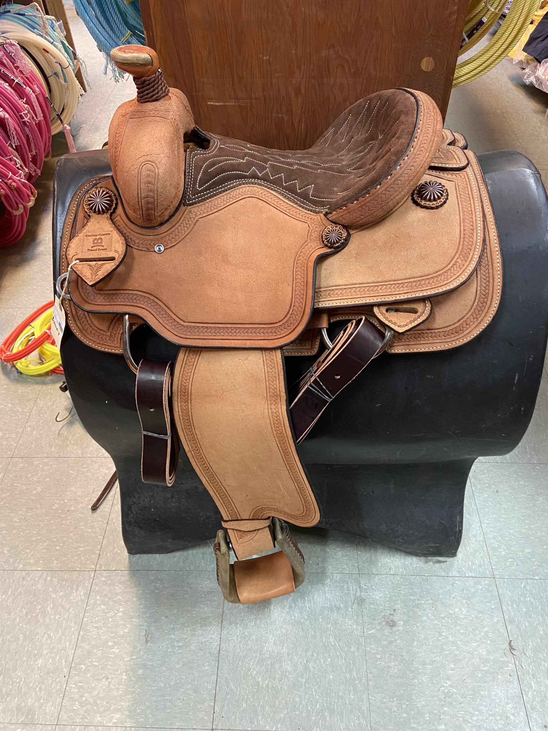 Breakaway roping saddle