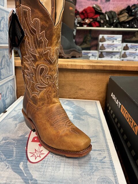 ladies cowboy boot riding heel