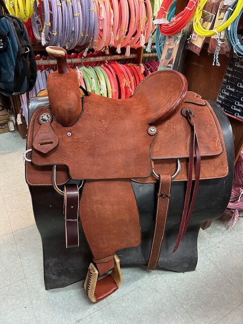 calf roping saddle