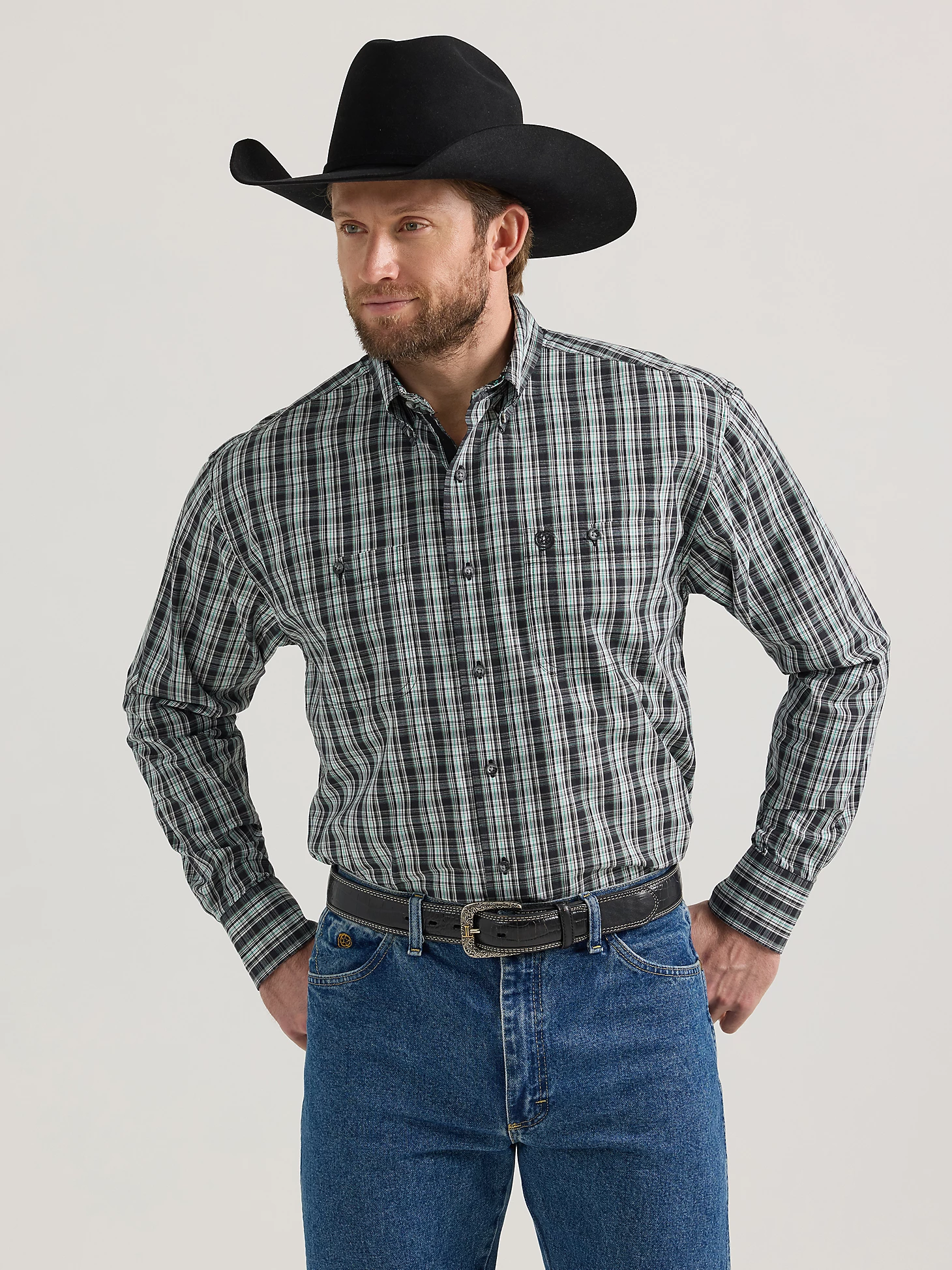 WRANGLER® GEORGE STRAIT™ LONG SLEEVE BUTTON DOWN TWO POCKET SHIRT