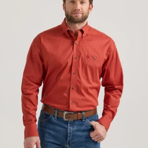 WRANGLER® GEORGE STRAIT™ LONG SLEEVE BUTTON DOWN ONE POCKET SHIRT