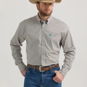 WRANGLER® GEORGE STRAIT™ LONG SLEEVE BUTTON DOWN ONE POCKET SHIRT