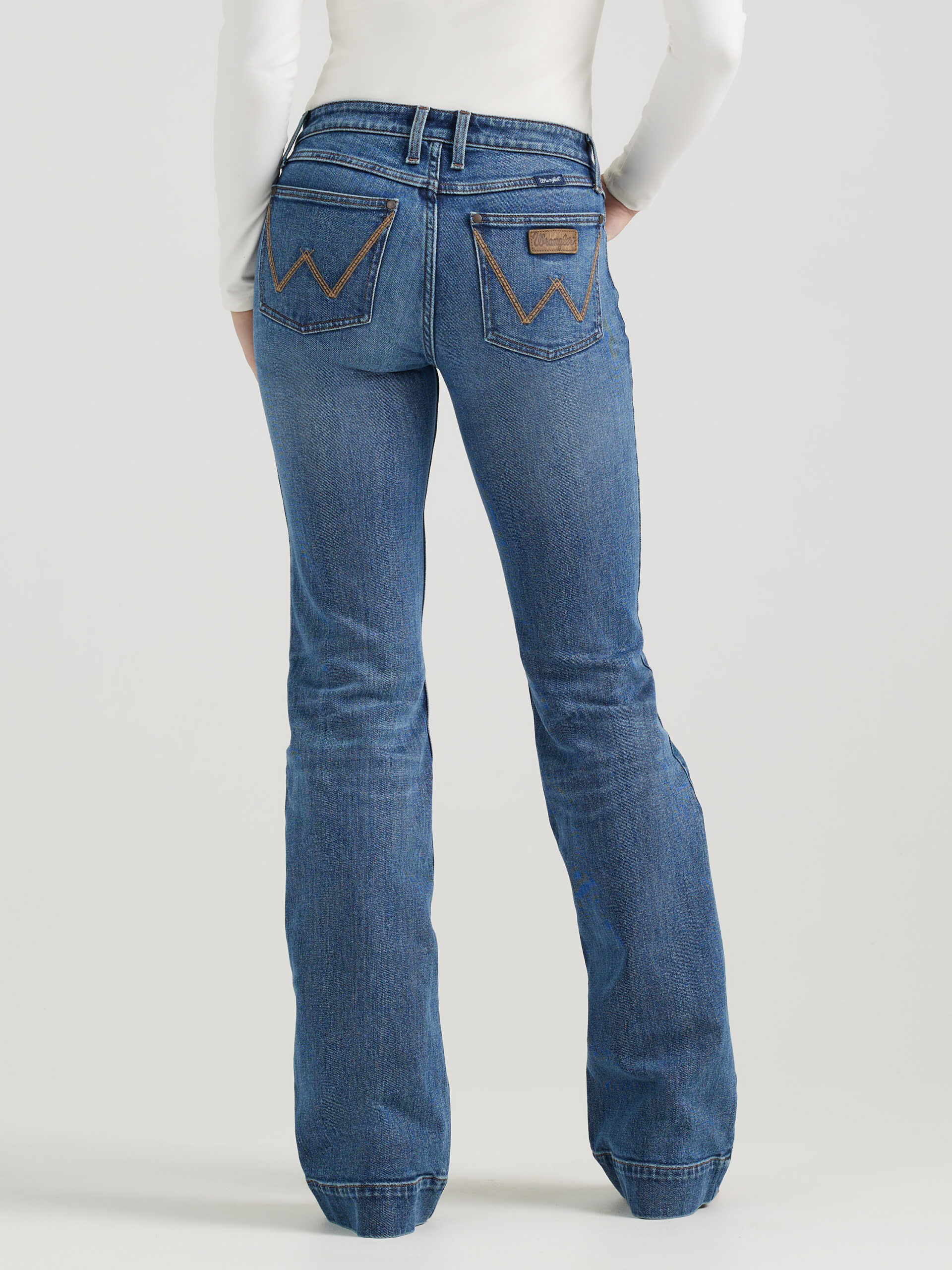 Wrangler Retro® Mae Trouser Jean - Mid Rise 112356584