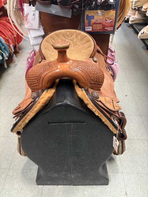 Team Roping Saddle