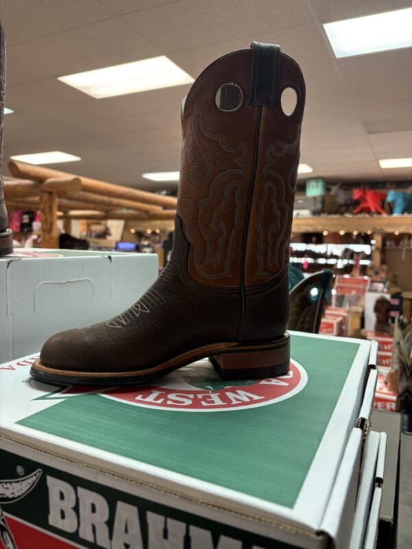 Ladies round toe cowboy boots