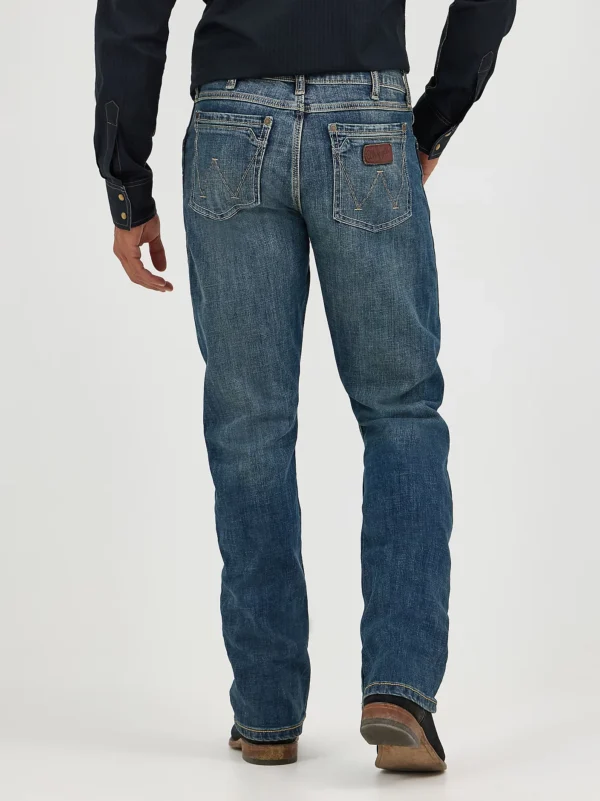 Men's Wrangler Retro® Slim Fit Bootcut Jean
