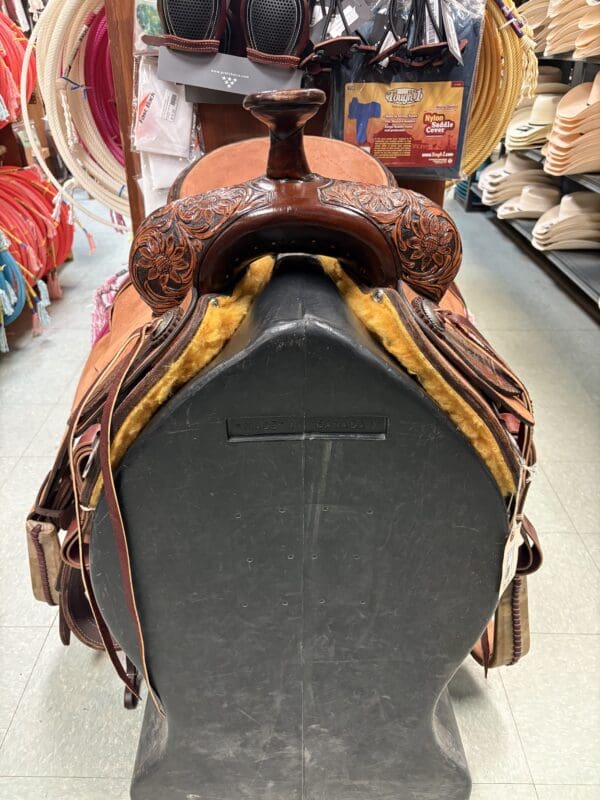 Team Roping Saddle