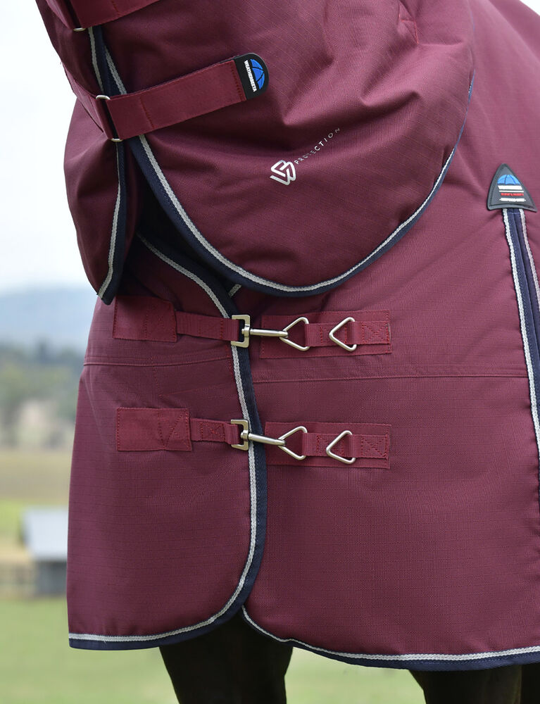 ComFiTec Essential Turnout Detach-A-Neck 220G 1200D