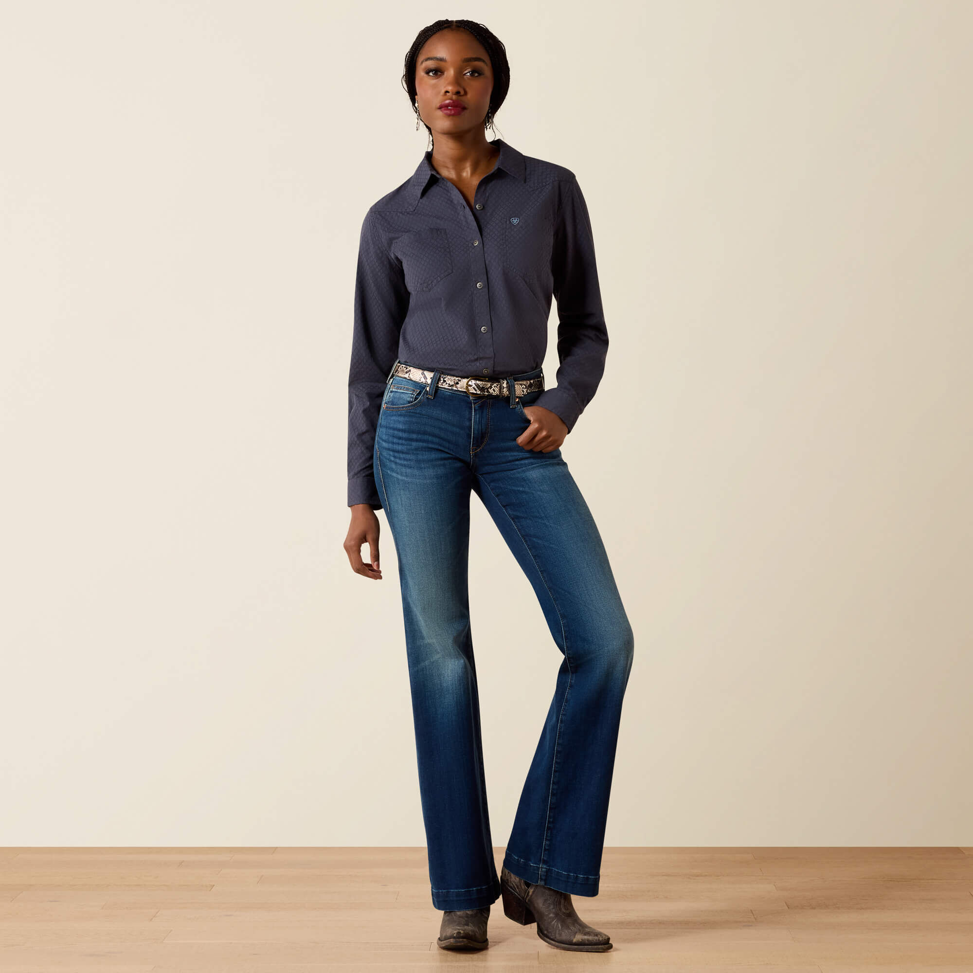 Ariat button up grey blouse