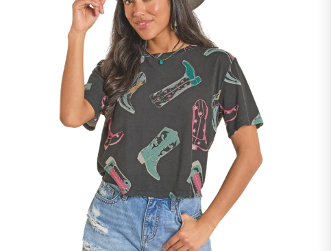 ladies boot print crop T - shirt