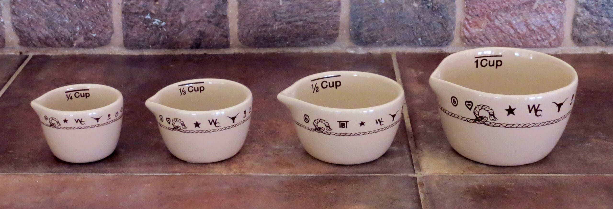 WEST CREATIONS MEASURING CUPS