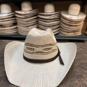 INFANT BANGORA   D52202