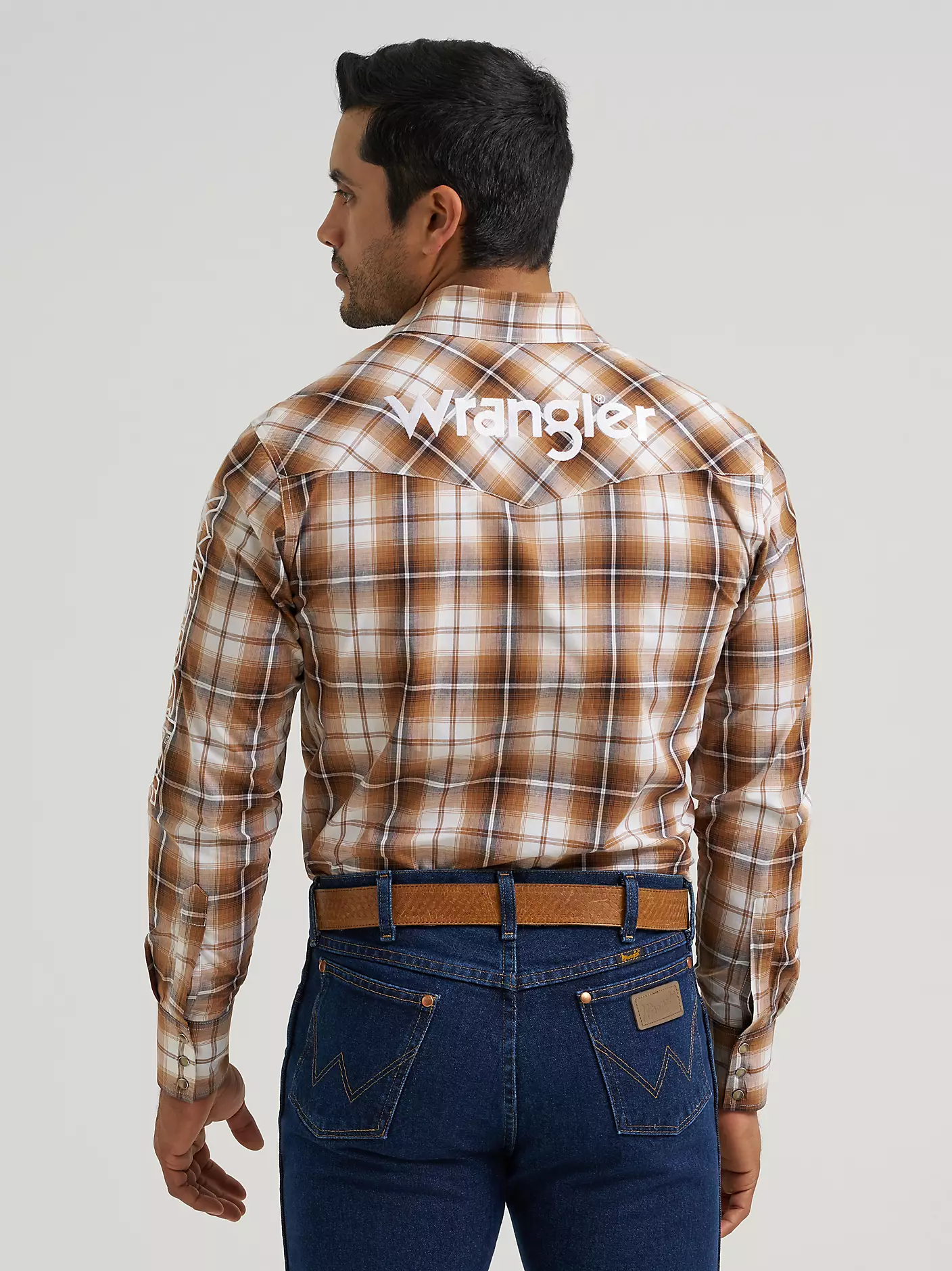 Men's Wrangler® Logo Long Sleeve Western Snap Shirt